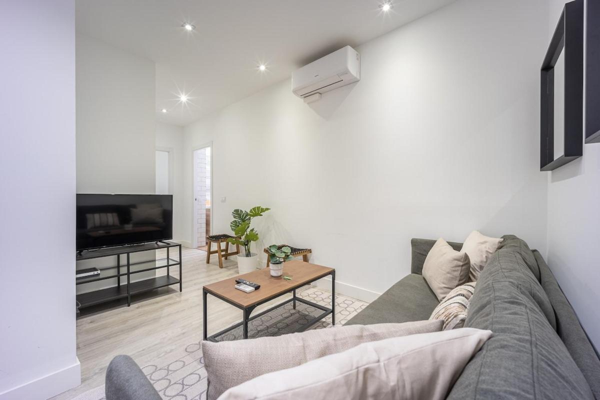 Апартаменти Encantador Apartamento En Atocha Мадрид Екстер'єр фото