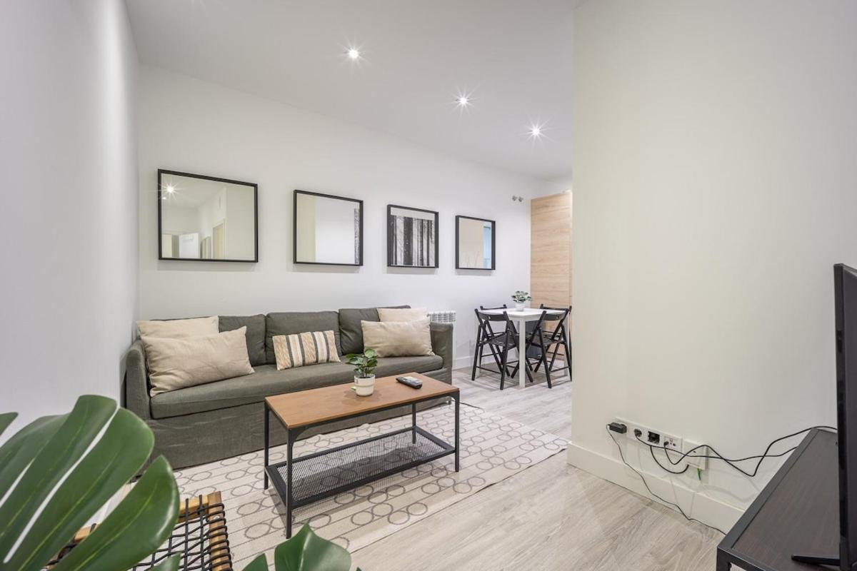 Апартаменти Encantador Apartamento En Atocha Мадрид Екстер'єр фото