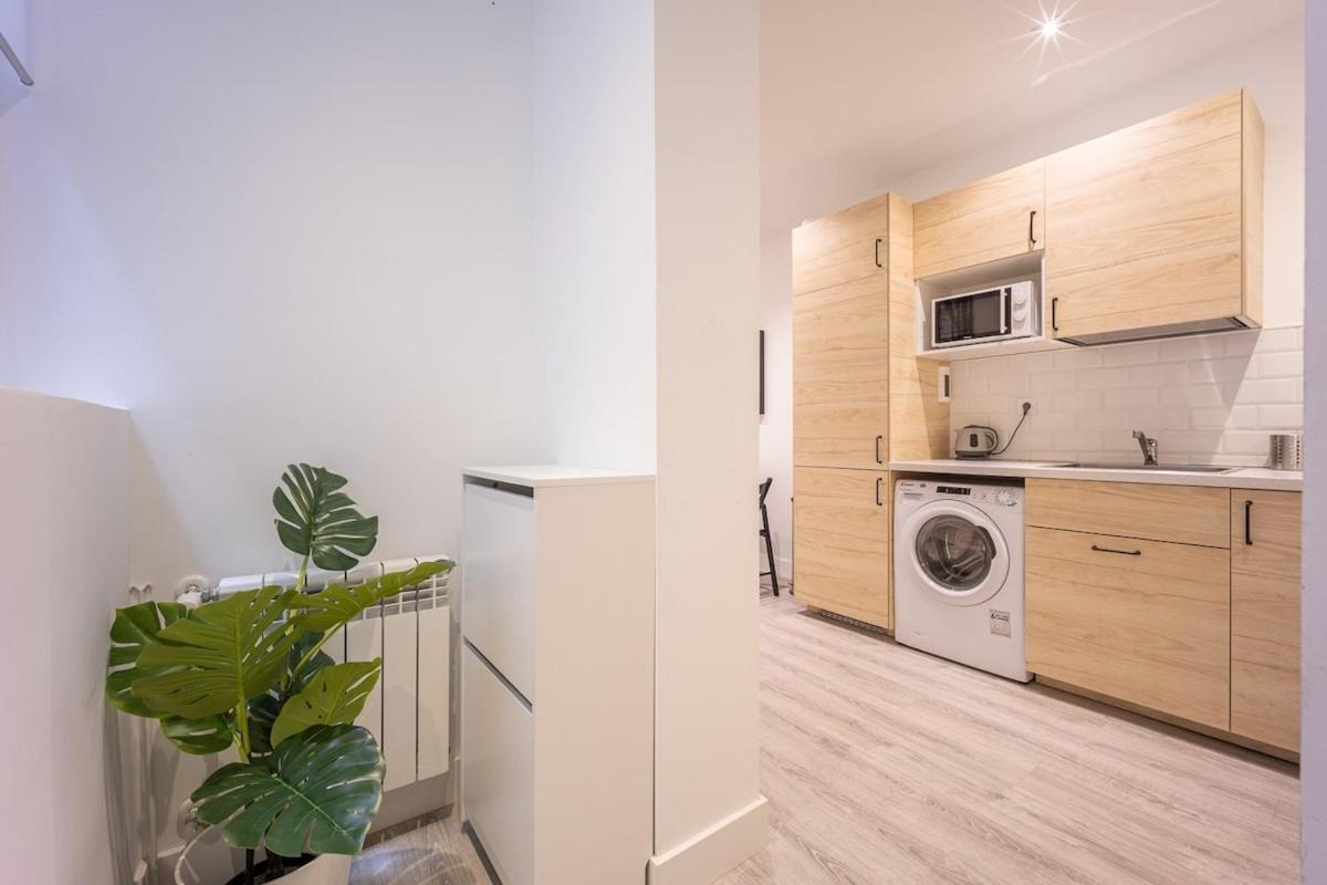 Апартаменти Encantador Apartamento En Atocha Мадрид Екстер'єр фото